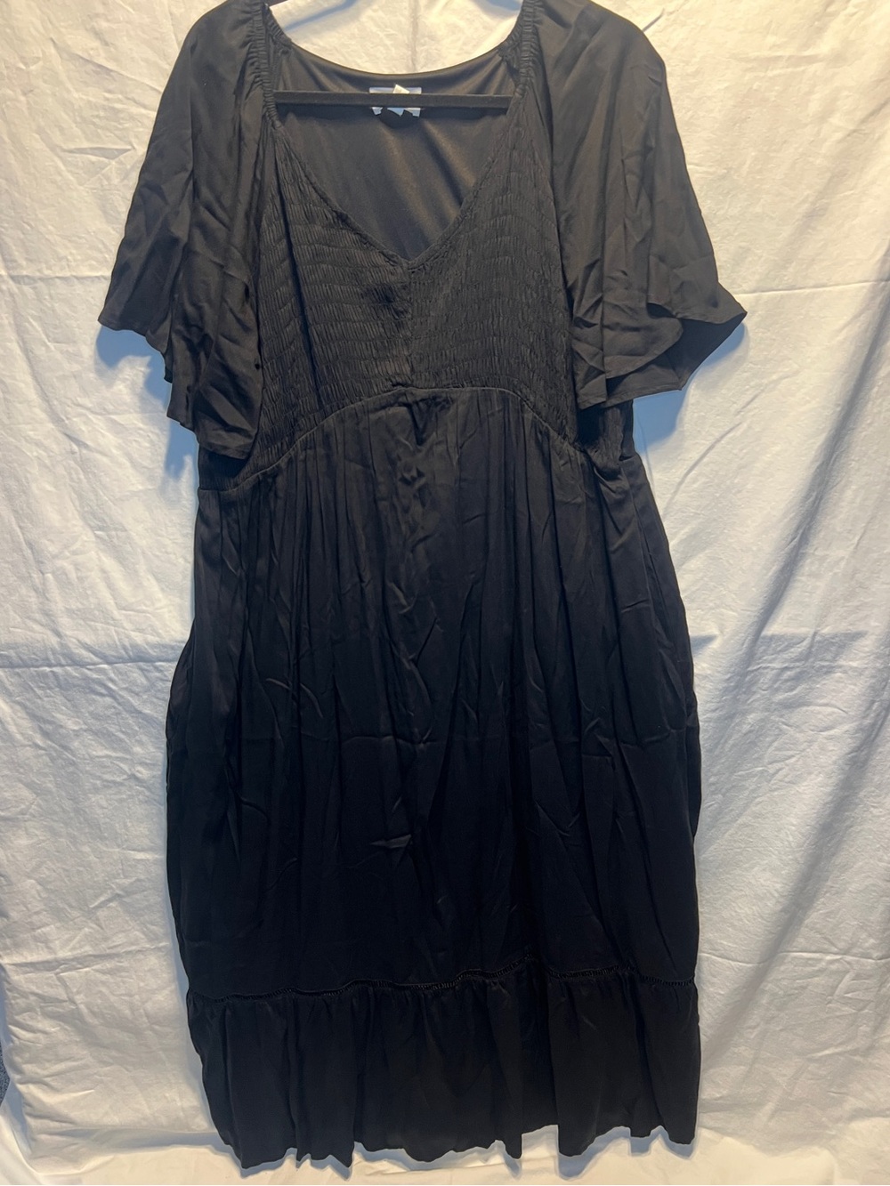 Black Women's Smocked V-Neck Maxi Dress NEW 1XL